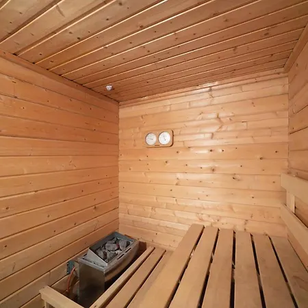 Urban Cube Mit Sauna شقة